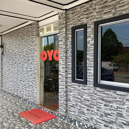 Oyo 90205 Bayu Sintok Motel Changlun Exteriör bild