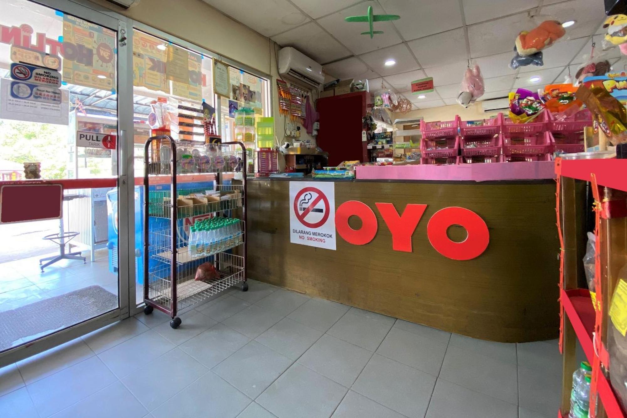 Oyo 90205 Bayu Sintok Motel Changlun Exteriör bild