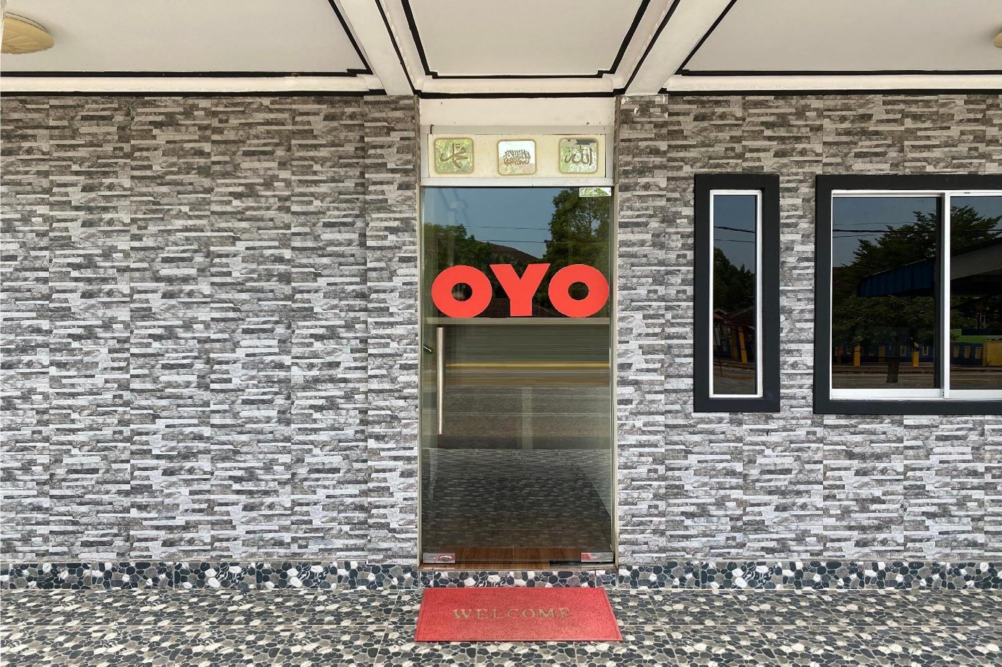Oyo 90205 Bayu Sintok Motel Changlun Exteriör bild
