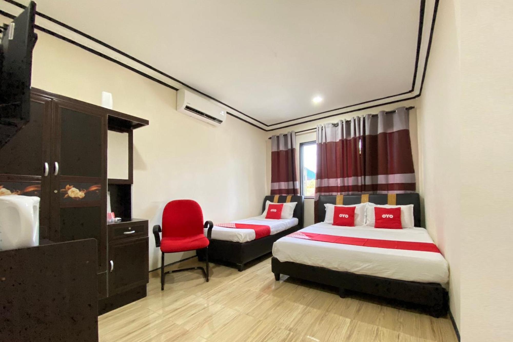 Oyo 90205 Bayu Sintok Motel Changlun Exteriör bild