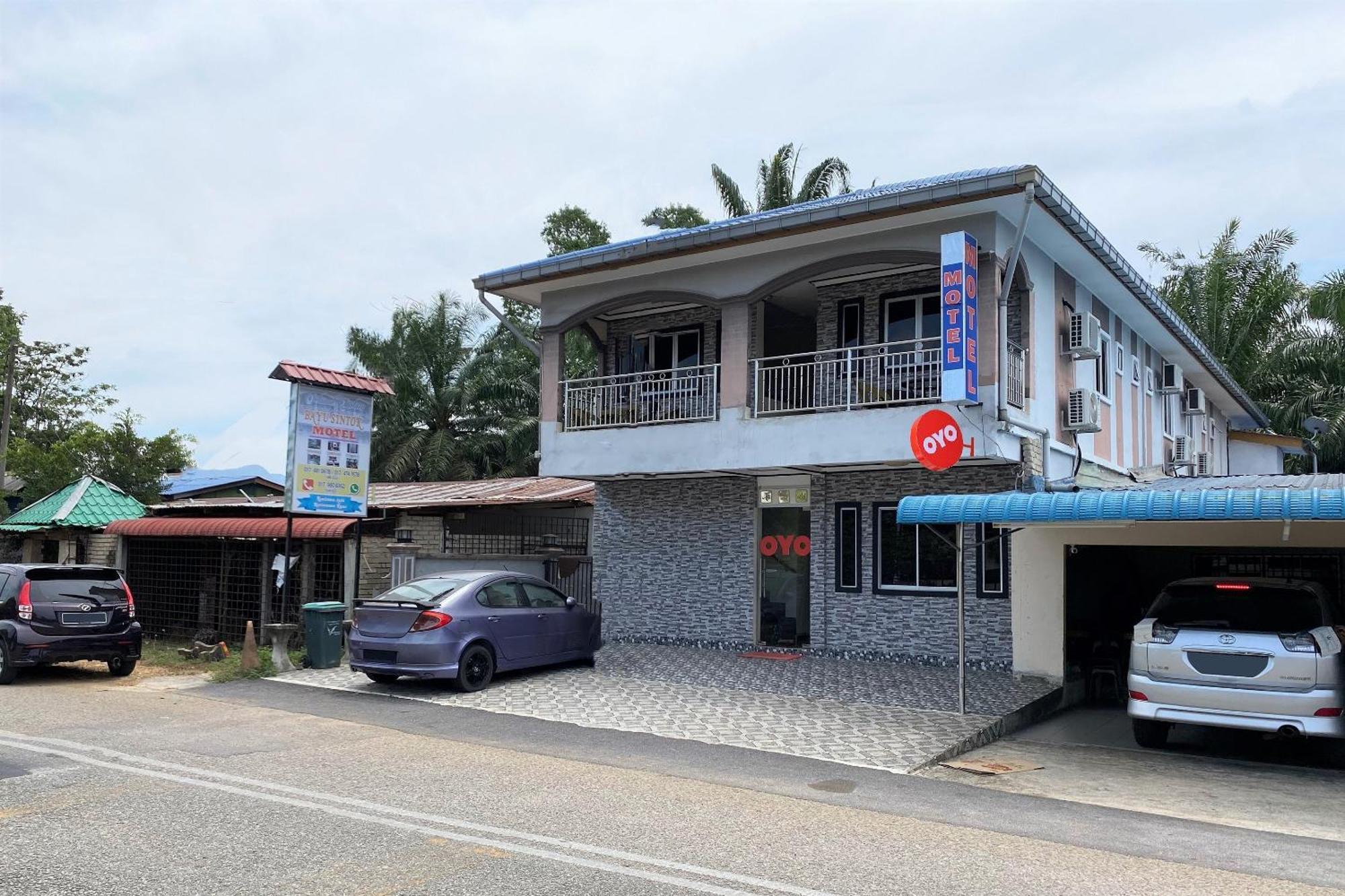 Oyo 90205 Bayu Sintok Motel Changlun Exteriör bild