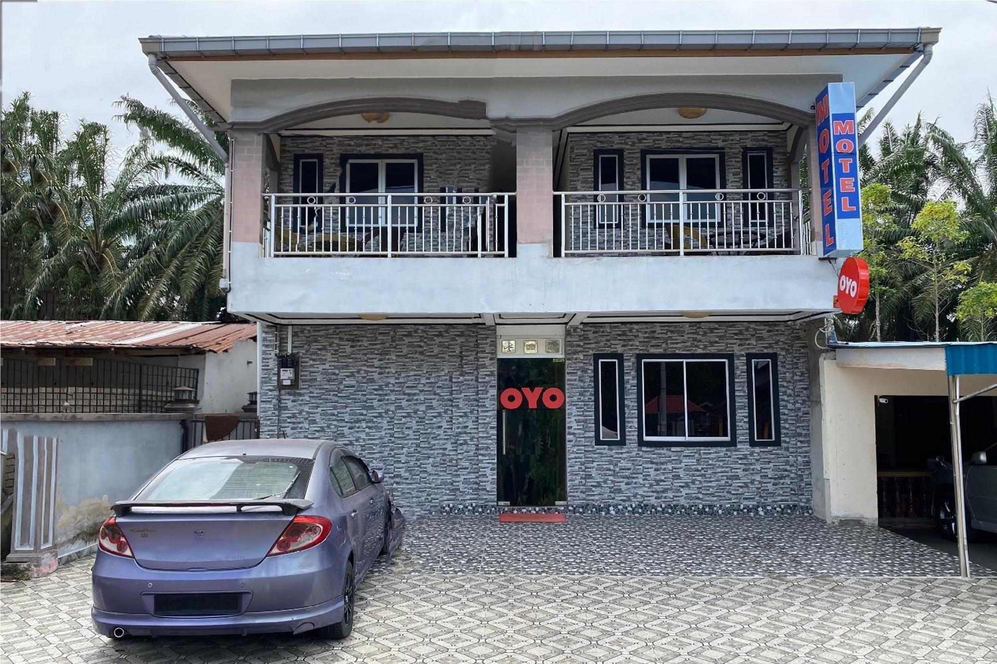 Oyo 90205 Bayu Sintok Motel Changlun Exteriör bild