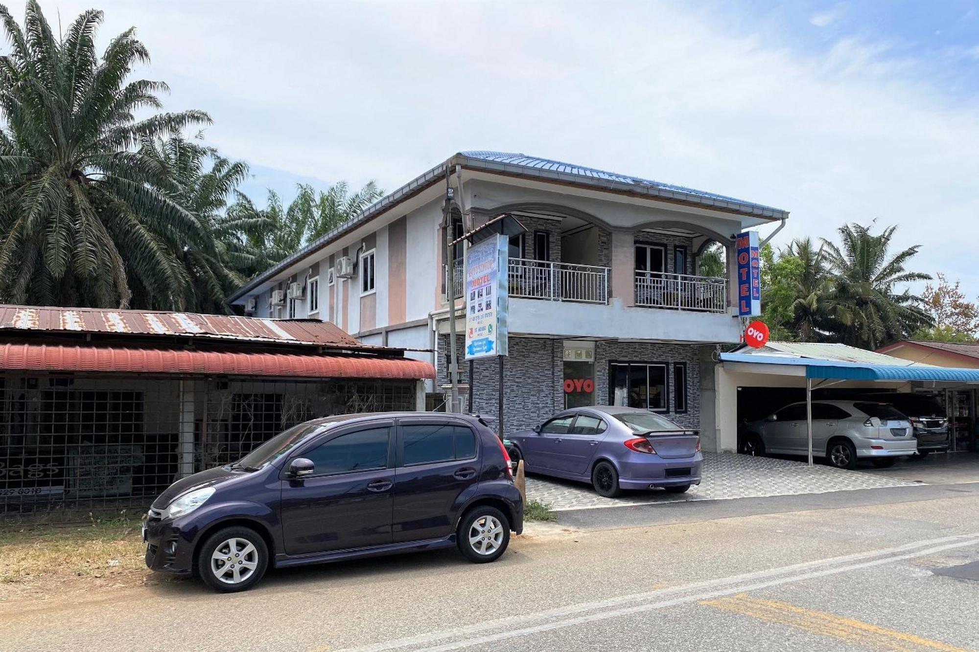 Oyo 90205 Bayu Sintok Motel Changlun Exteriör bild