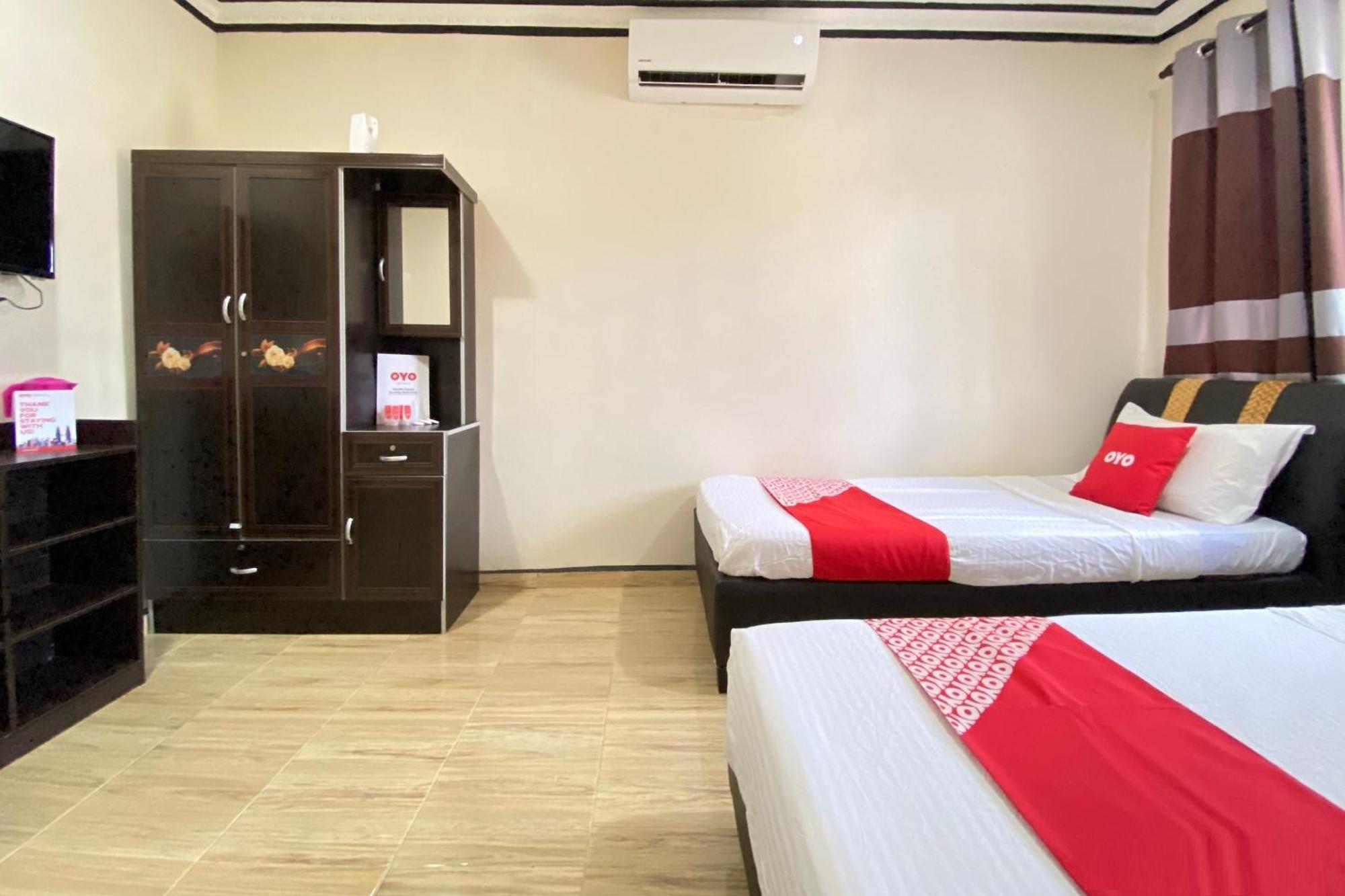 Oyo 90205 Bayu Sintok Motel Changlun Exteriör bild